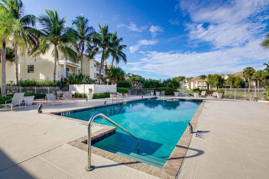 Walk to Canova Beach Park: Couple's Coastal Condo