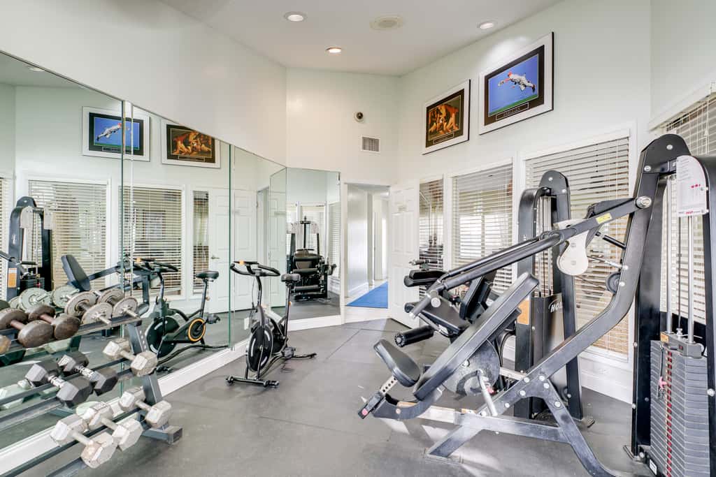 Walk to Canova Beach Park: Couple's Coastal Condo