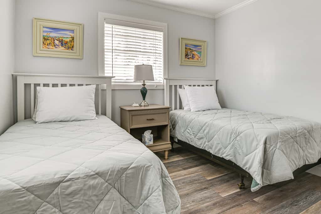 1/2 Mi to River! Poolside Escape on Merritt Island