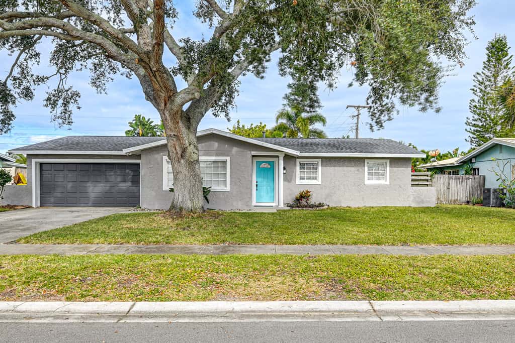 1/2 Mi to River! Poolside Escape on Merritt Island