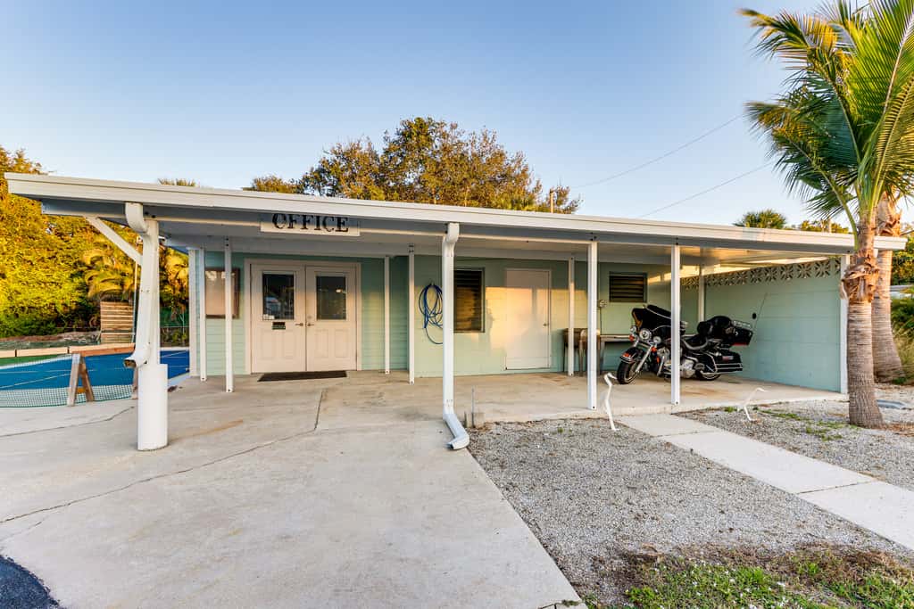 3 Mi to Ocean: Vero Beach Home w/ Pool Access!