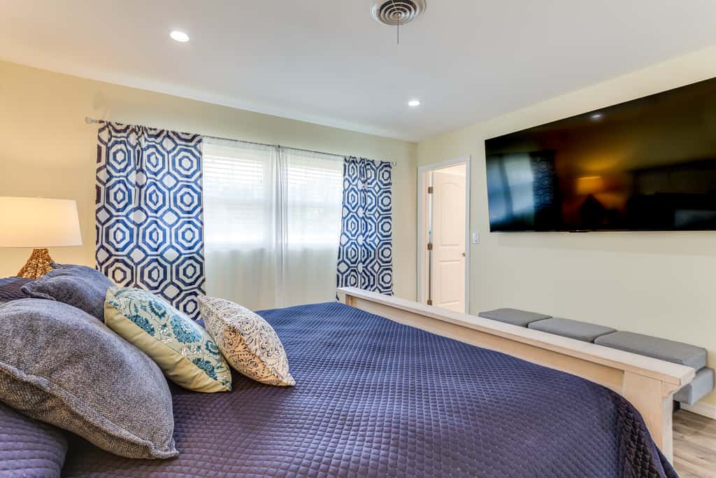 Heated Pool w/ No Fee! Vero Beach Oasis Near Ocean