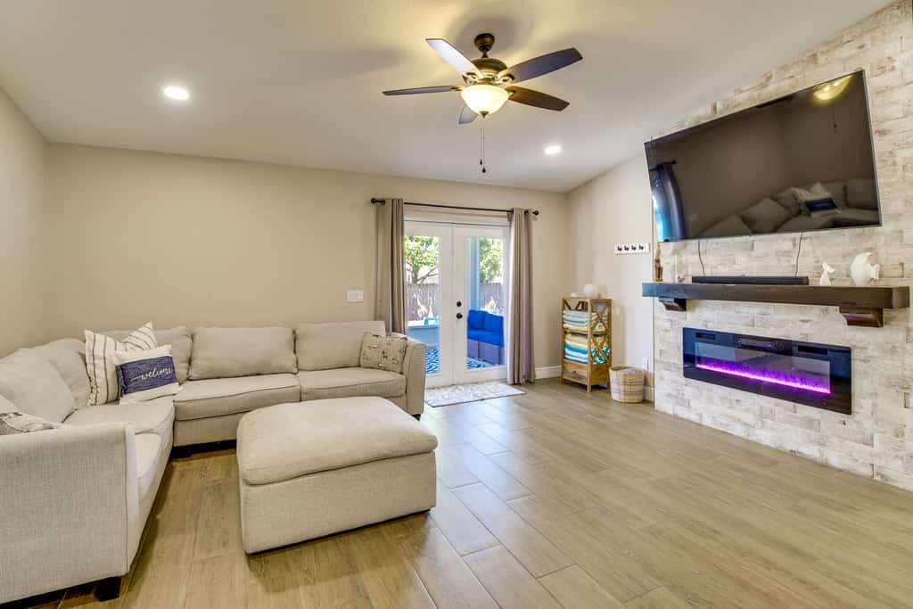 Jump into Fall at this cozy gem w/ Private Pool!