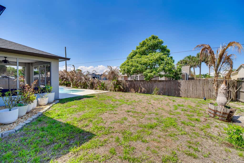 Jump into Fall at this cozy gem w/ Private Pool!