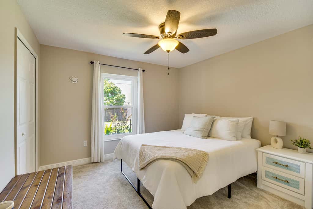 Jump into Fall at this cozy gem w/ Private Pool!