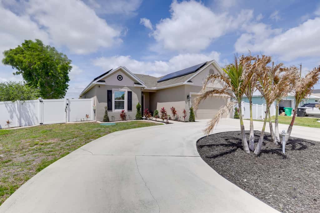 Swim, Golf, Grill & Chill! Port St Lucie Getaway