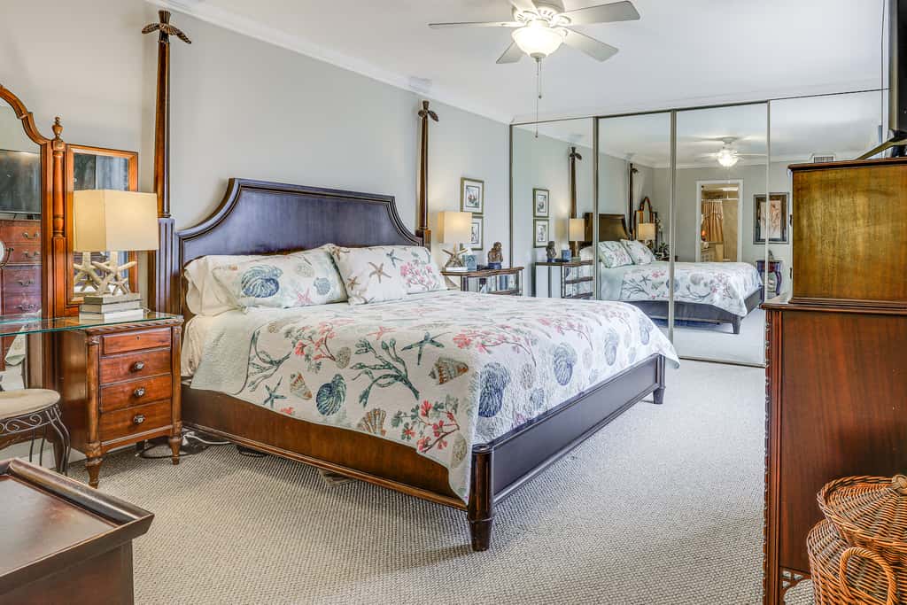 4 Mi to Beach! Jupiter Retreat w/ Pool Access