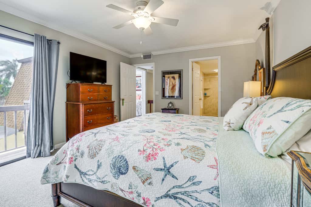 4 Mi to Beach! Jupiter Retreat w/ Pool Access