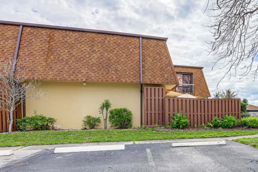 4 Mi to Beach! Jupiter Retreat w/ Pool Access