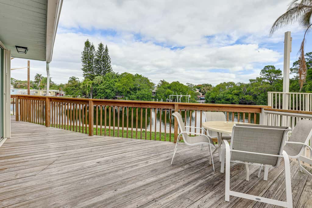 4 Mi to Beach! Jupiter Retreat w/ Pool Access