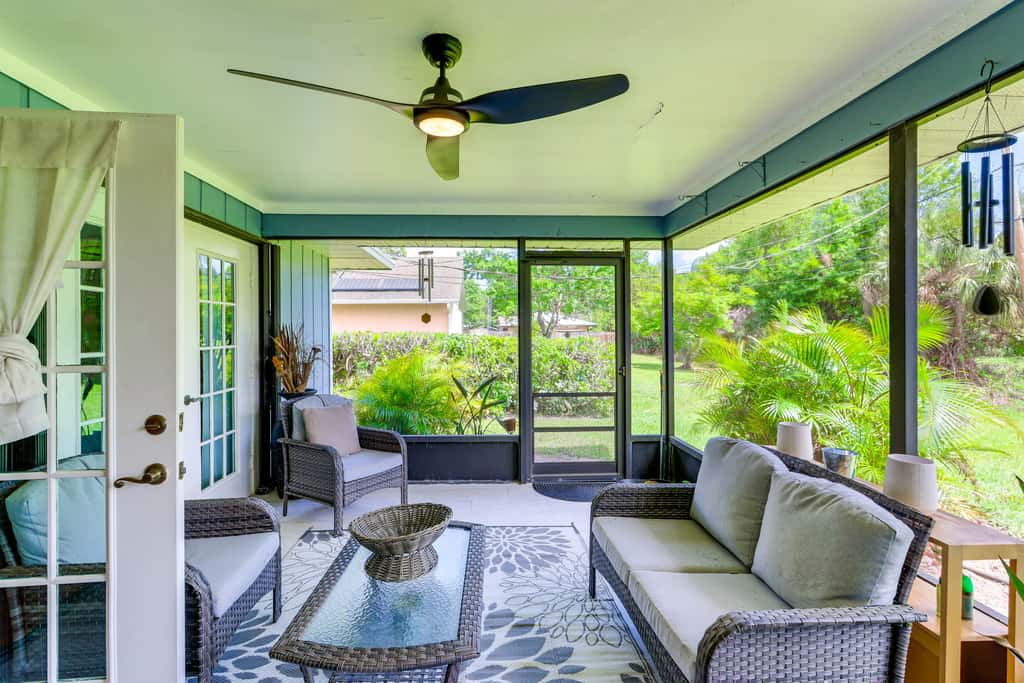 Private Yard, Lanai! Pet-Friendly Fort Pierce Home