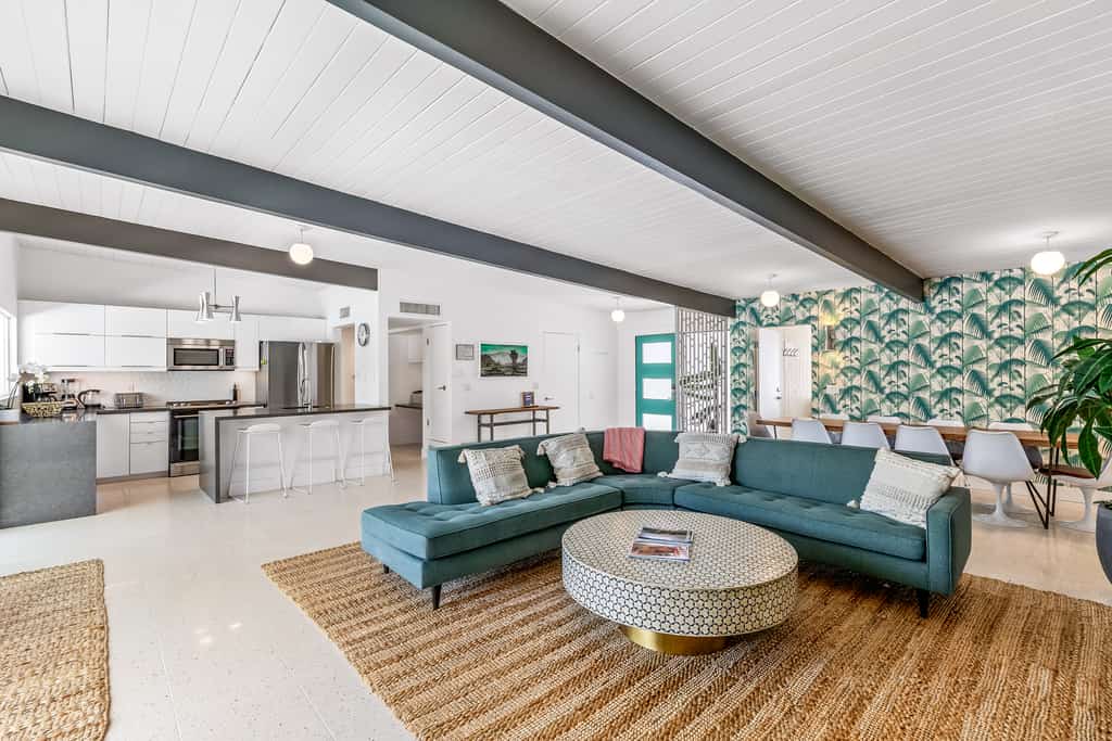 Alexander on Bedford - Mid-Century Pool Resort