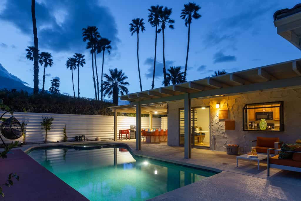 Risky Business – Retro Cool Palm Springs