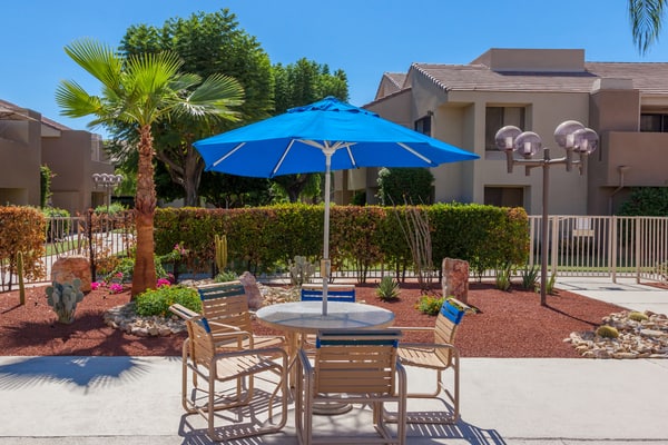 Downtown Winner – Heart of Palm Springs Condo