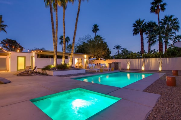 The Arrow – Swanky Mid-Mod Escape with large Pool!