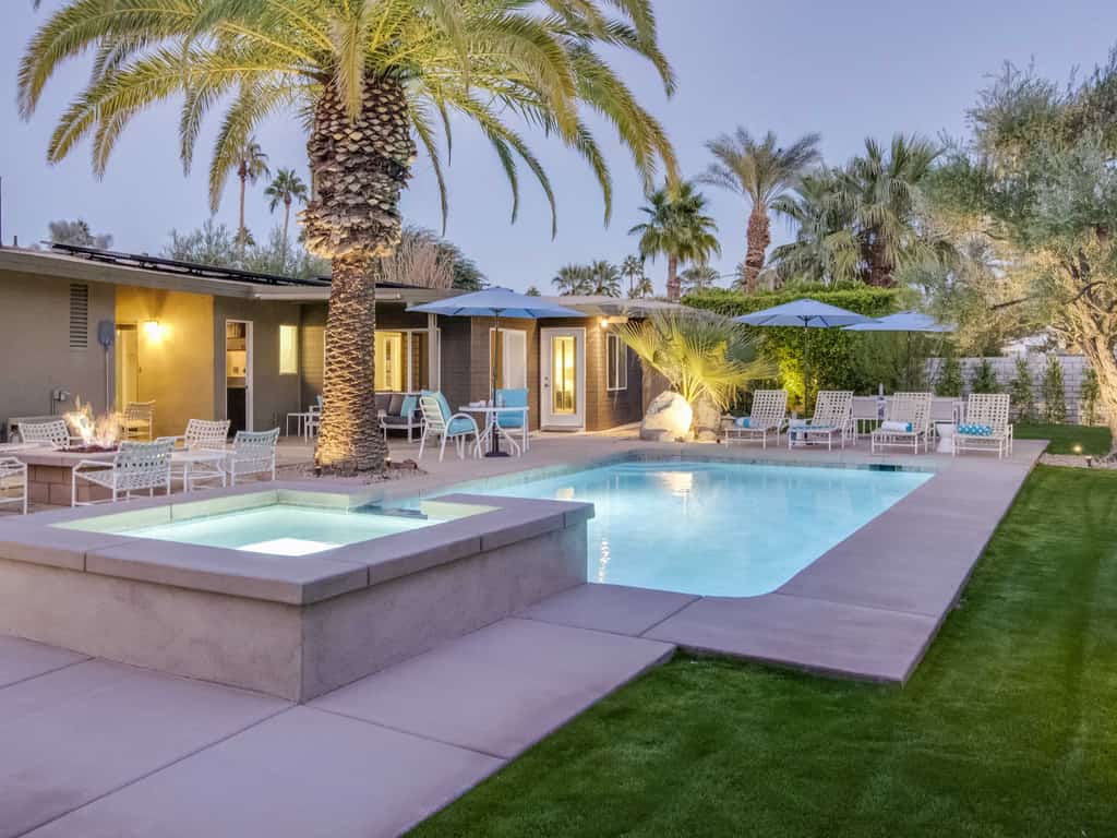 Canary Palms - Iconic Midcentury Oasis