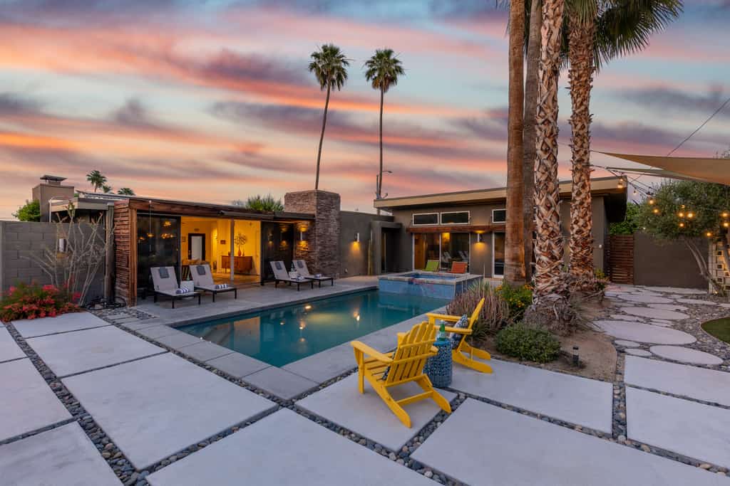 Lucy, I'm Home – Retro-Chic Midcentury Retreat