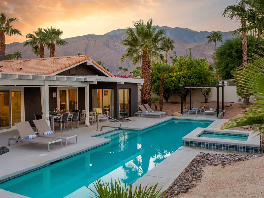 Azure Oasis - Modern Poolside Retreat