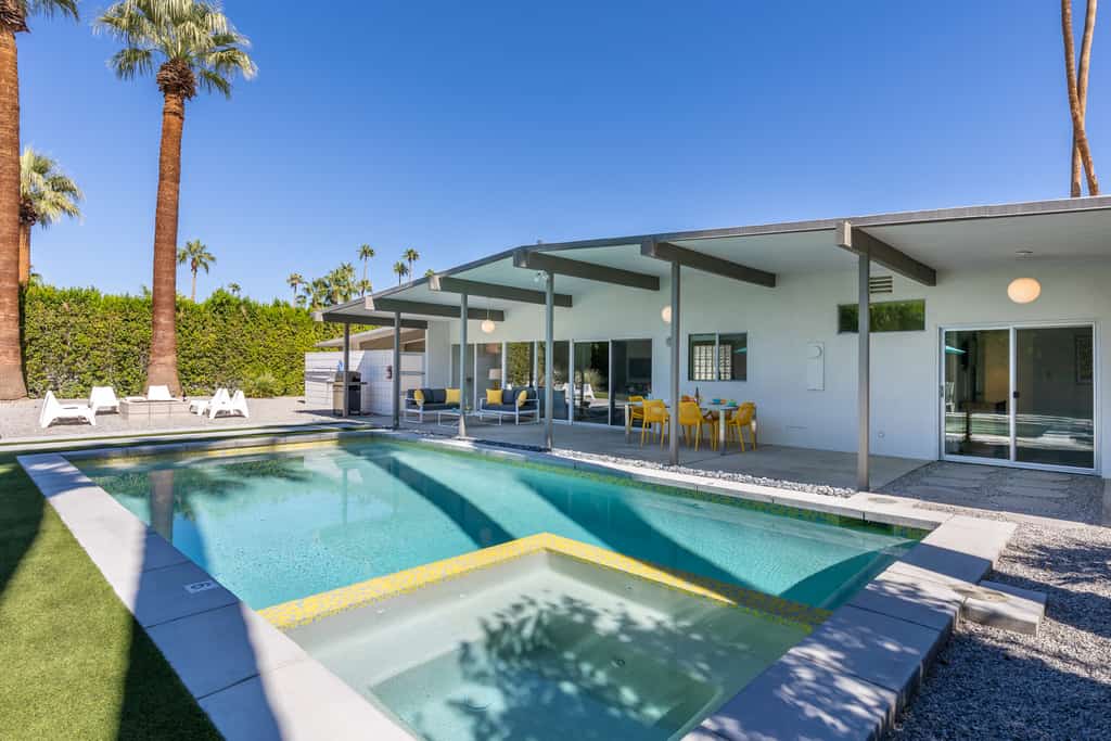 Midcentury Cool – Palm Springs Modern Home