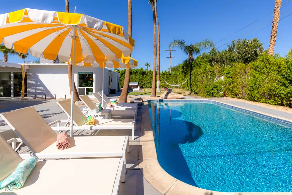 Citron Oasis – Mid-Century Alexander w/ Pool & Spa