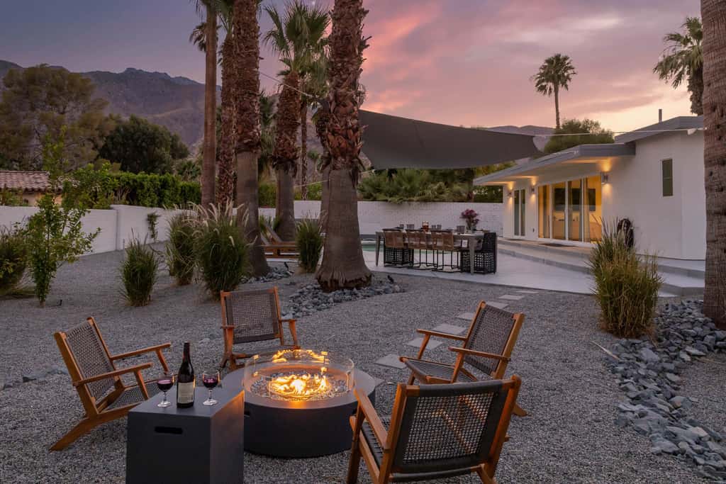 Eleven Palms