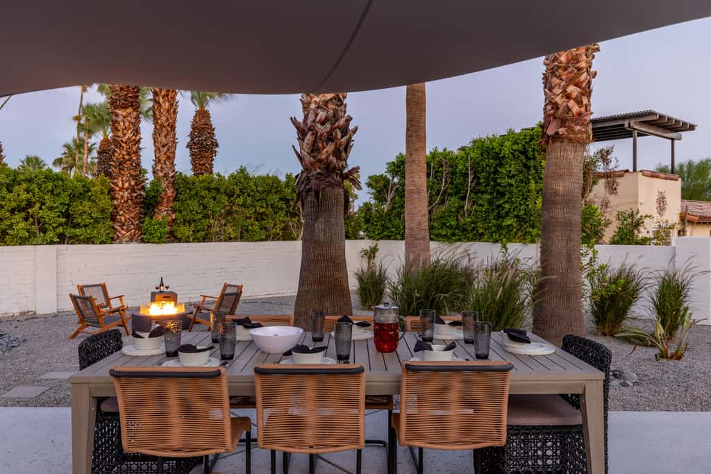 Eleven Palms