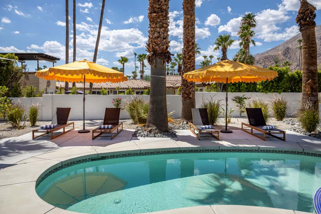 Eleven Palms