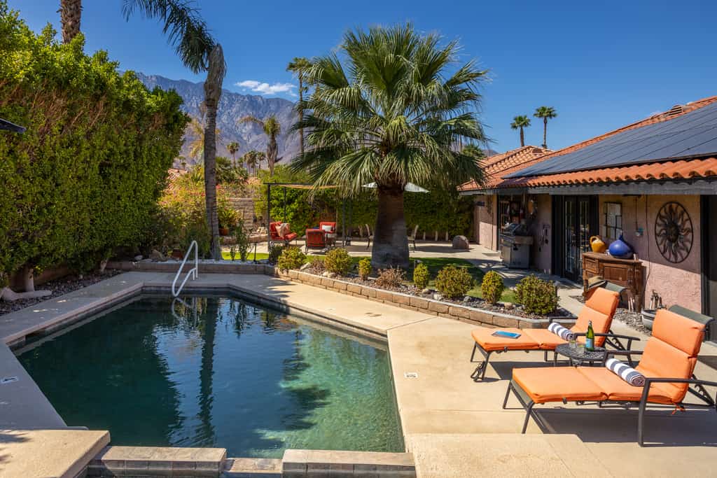 La Buena Vida – Palm Springs Pool & Spa Retreat