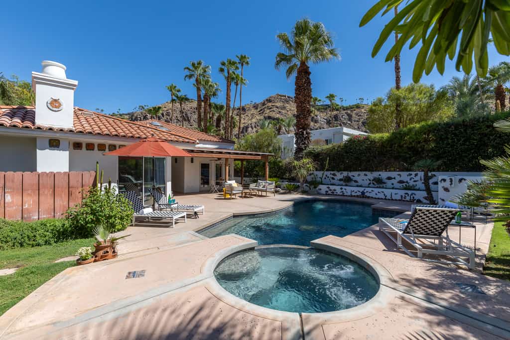 Villa Sirena – Luxe Palm Springs Poolside Getaway