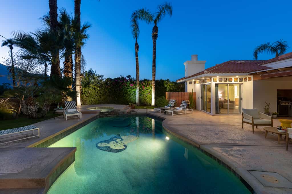 Villa Sirena – Luxe Palm Springs Poolside Getaway