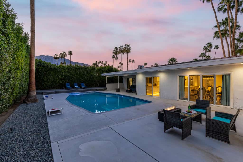 Perry's Paradise – Palm Springs Resort Retreat
