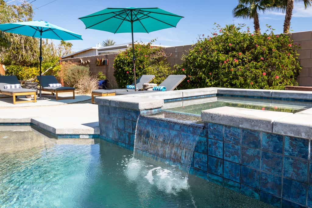 Splash & Sip House – Poolside Palm Springs Getaway