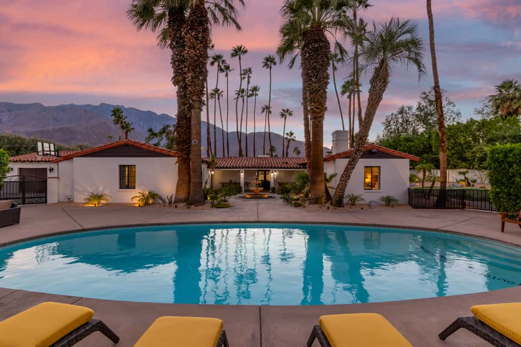 77 Palms