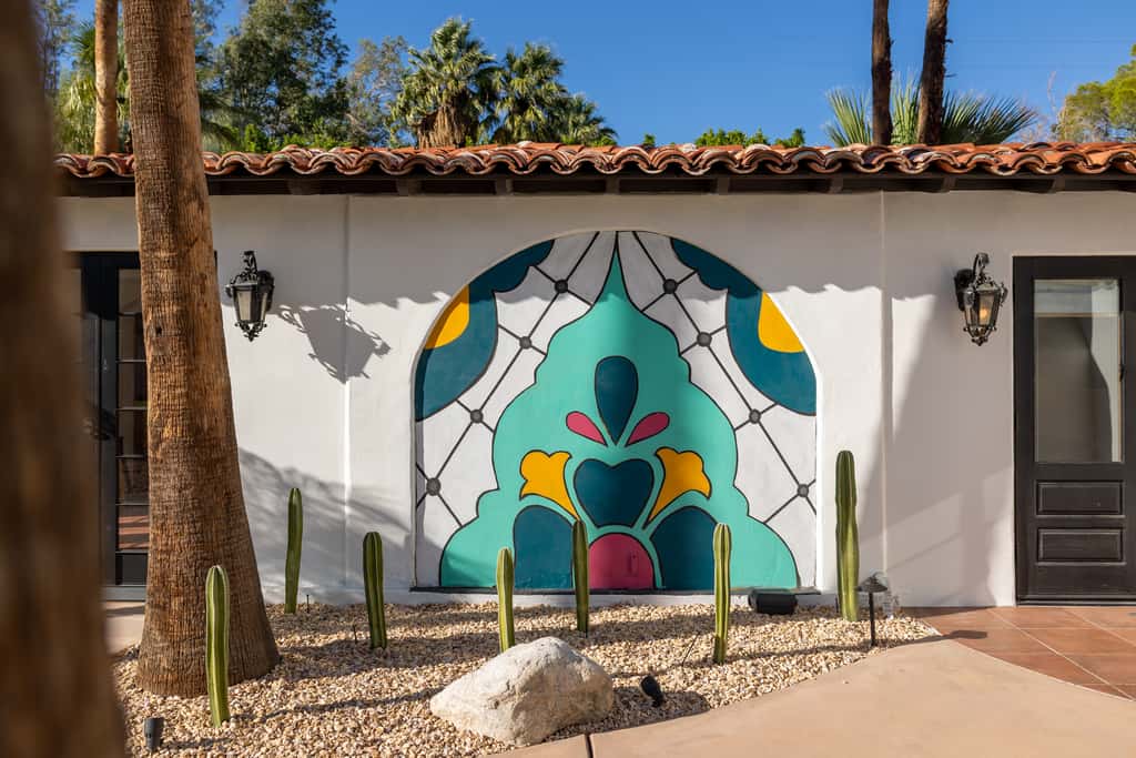 77 Palms