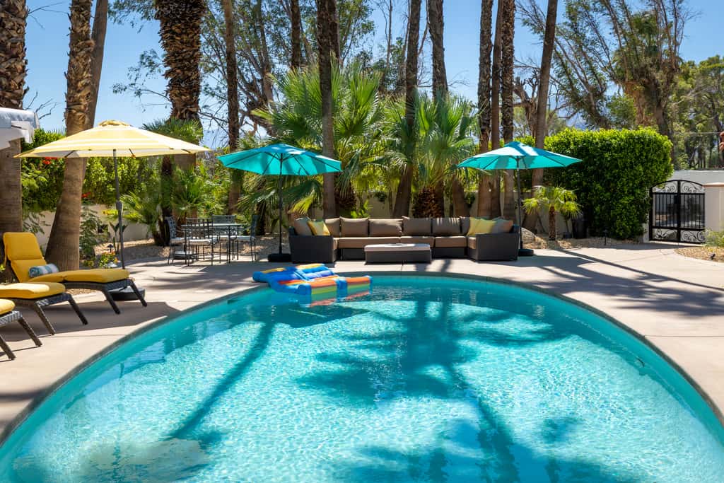 77 Palms