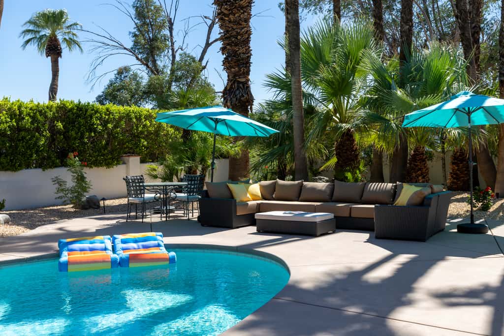 77 Palms