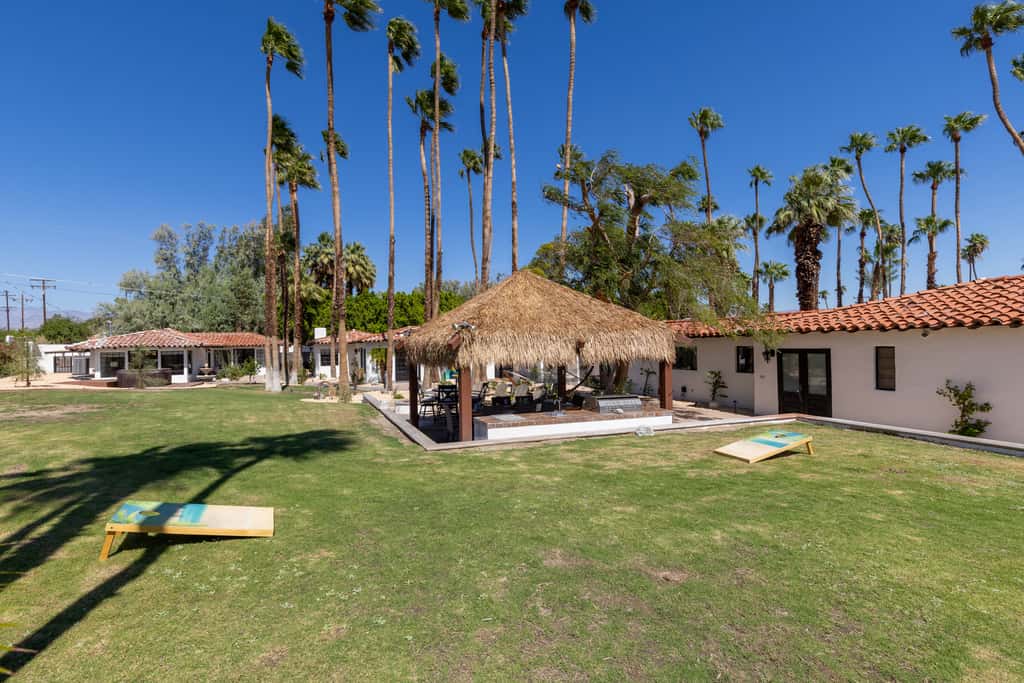 77 Palms