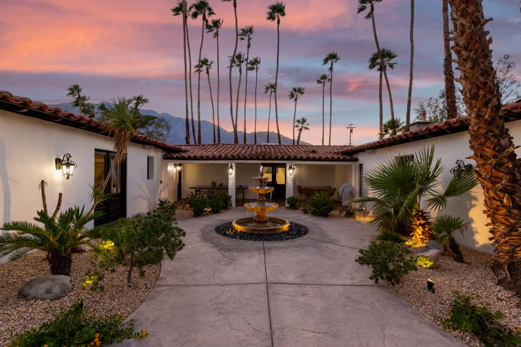 77 Palms