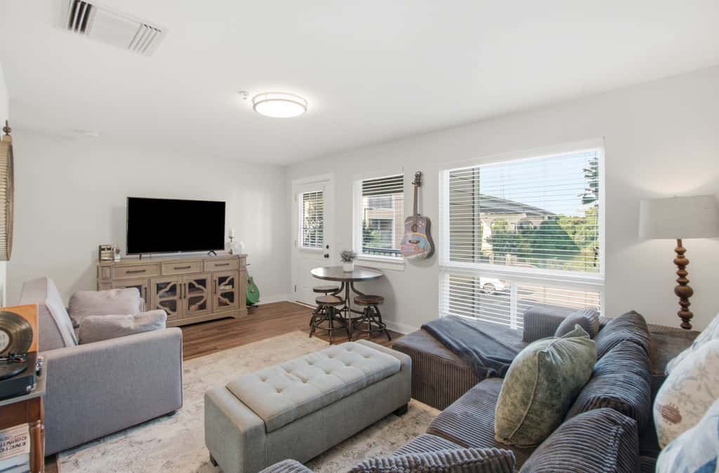 2nd Floor Condo W Partial River View Near Park