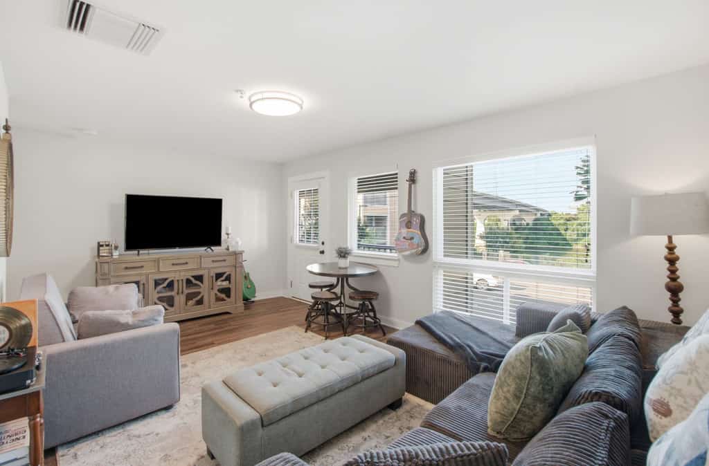 2nd Floor Condo W Partial River View Near Park