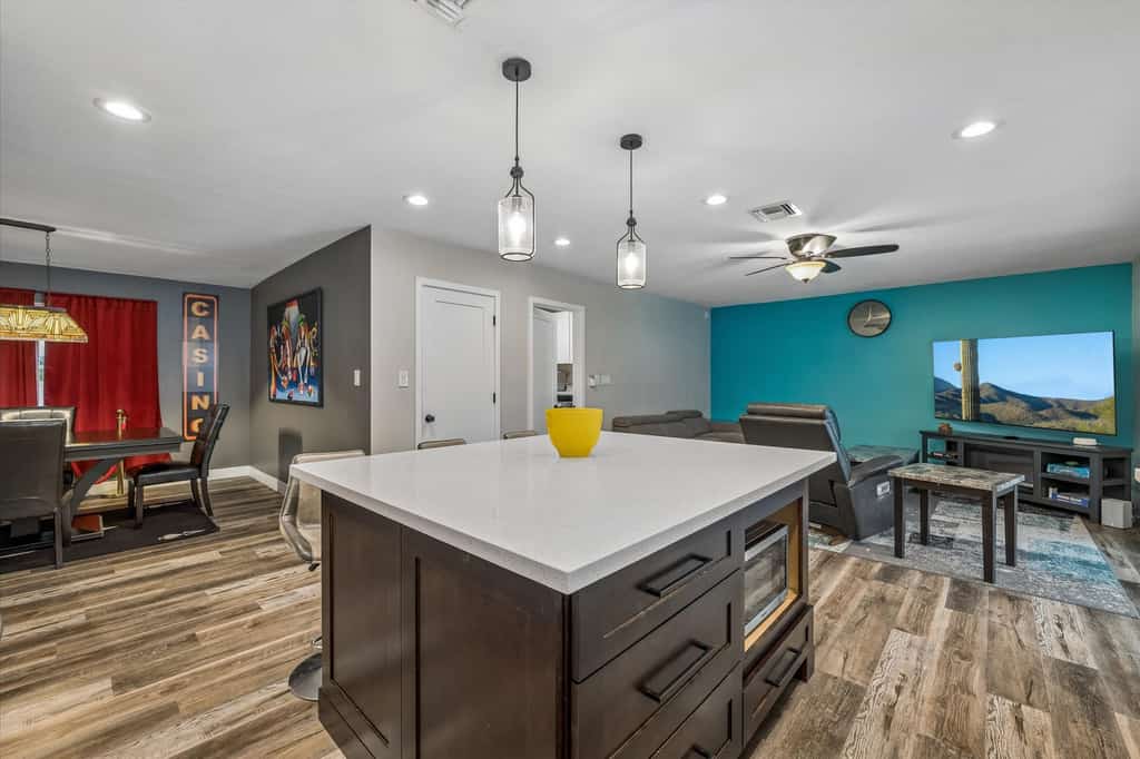 Roll and Roam - private pool, fire pit, games, and just minutes from Old Town Scottsdale