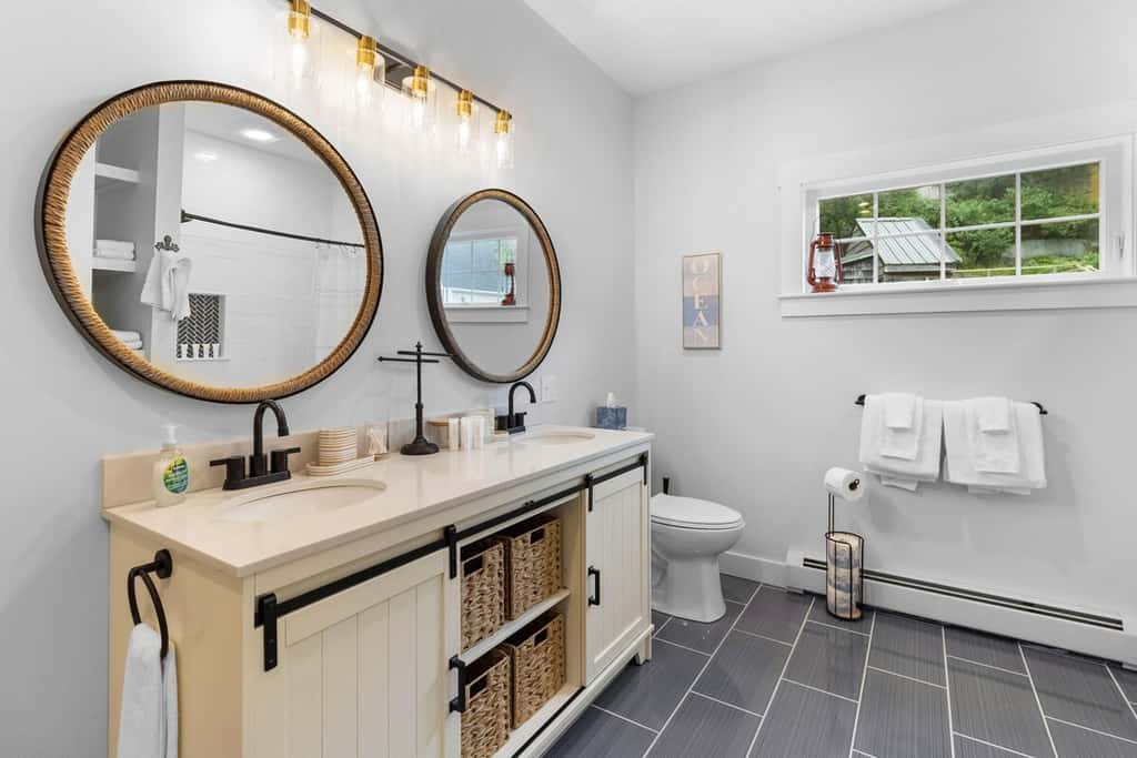 Captain's Quarters