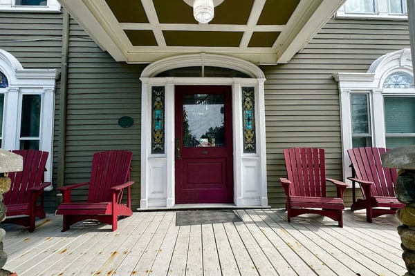 Commanders Cabin, quaint apt steps to downtown
