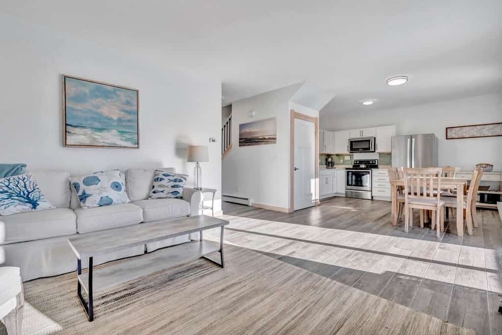 Ocean Breeze East Wind – Modern 2BR/2BA home by Cr