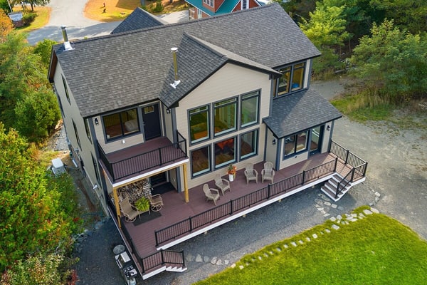 Modern Dreamy Moosehead Home - Lake Views, Walk to