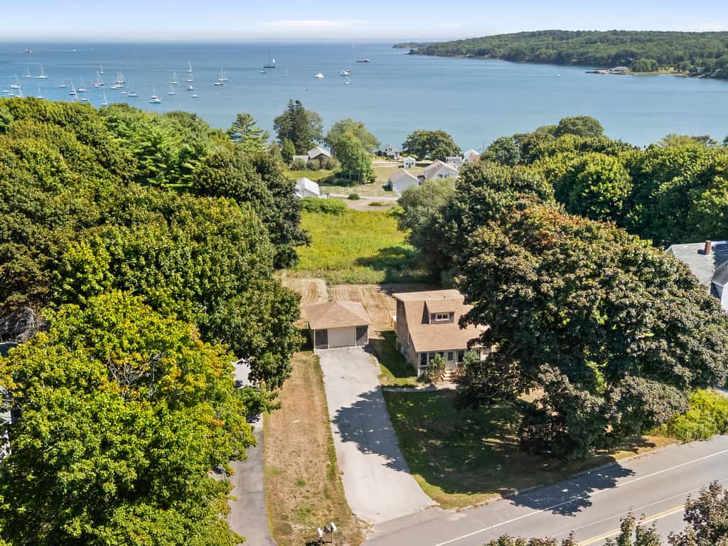 Lupine Cottage | Walk to Downtown Rockland Harbor