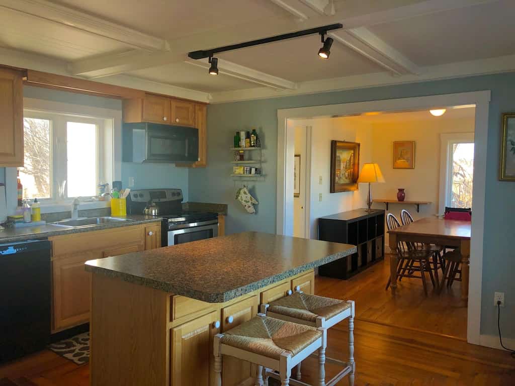3 bedroom 2.5 bath apartment with views of Rocklan