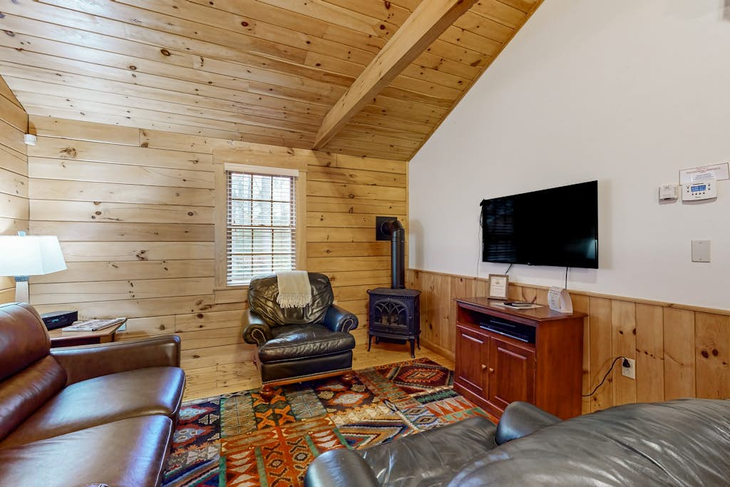 Eastern Pine Cabin 75