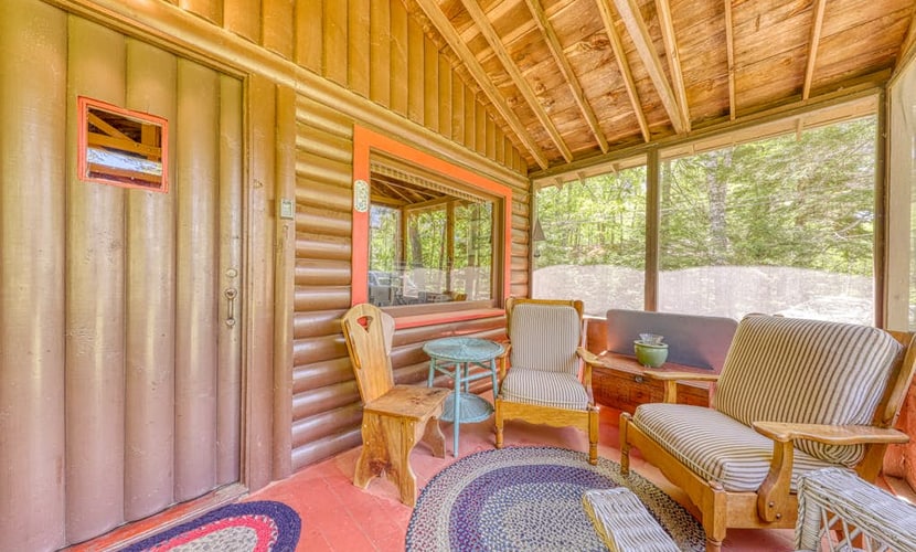 Vintage, Log Cabin in the Woods with Beach Club Access About One Mile Away