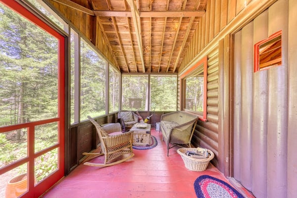 Vintage, Log Cabin in the Woods with Beach Club Access About One Mile Away
